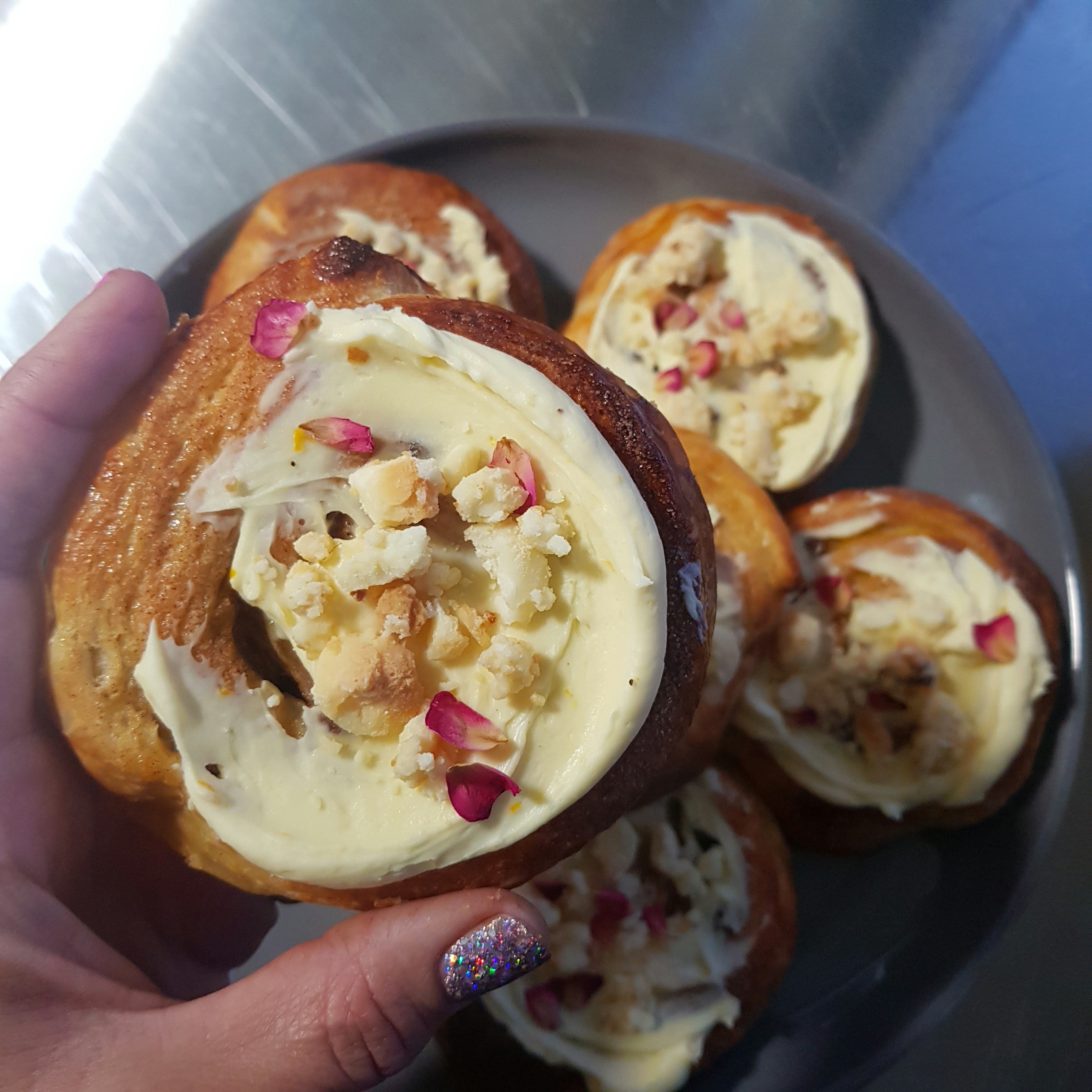 Raspberry Scroll Raspberry + White Chocolate Scroll – The Little Lunch Company
